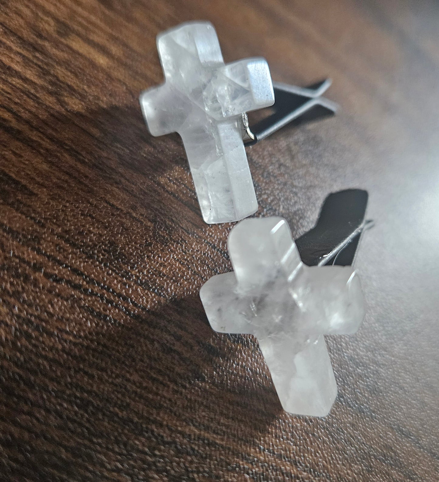 DIVINE ENERGY cross Crystal Vent Clips (Quartz)