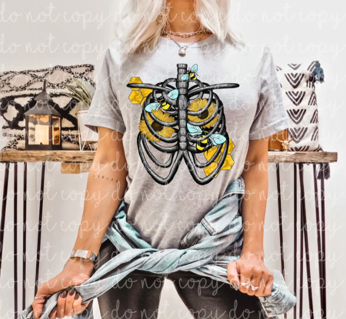 Bee rib cage T shirt