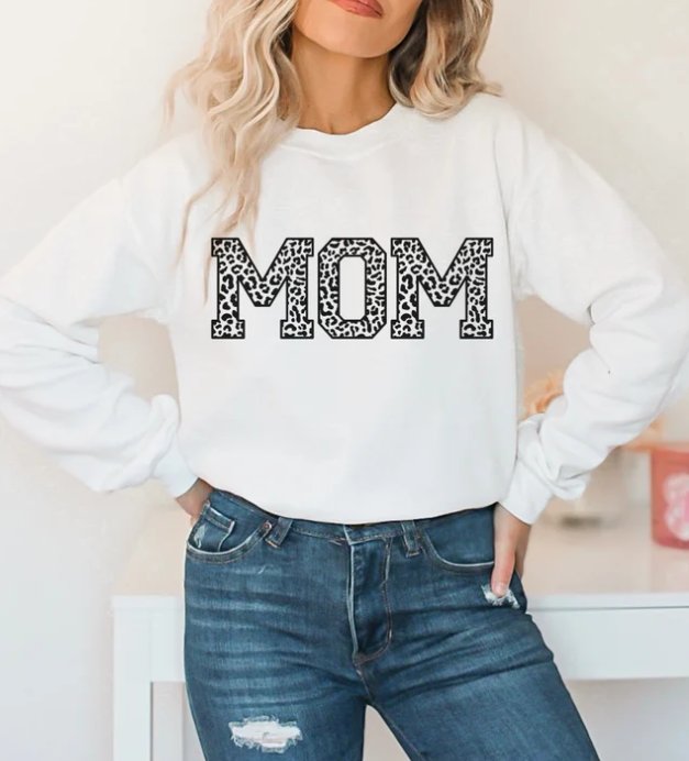 Cheetah MOM letters crewneck swearter